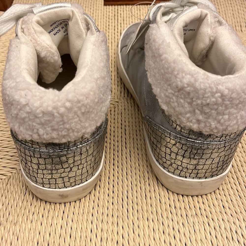 Nine West Stunnah 3 Women's High-Top Sneakers
by Nine West - Picture 3 of 8